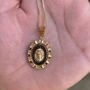 مدال ورساچه بیضی