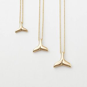 آویز گردنبند دم وال